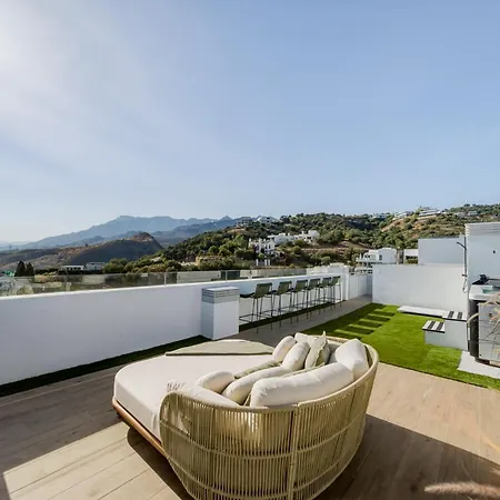 Duplex Penthouse Rooftop Jacuzzi Terrace Views *