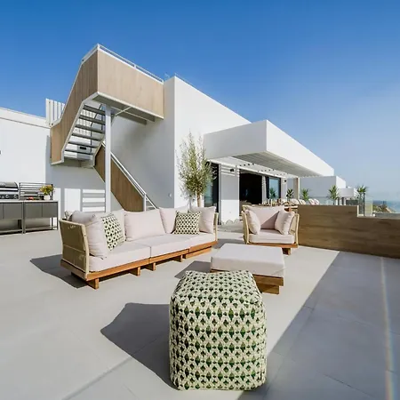 Duplex Penthouse Rooftop Jacuzzi Terrace Views *