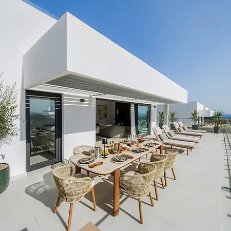 Duplex Penthouse Rooftop Jacuzzi Terrace Views *