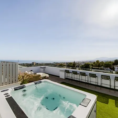Hotel Duplex Penthouse Rooftop Jacuzzi Terrace Views