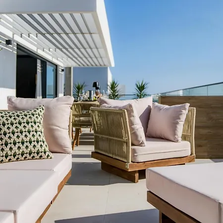 Duplex Penthouse Rooftop Jacuzzi Terrace Views Hotel