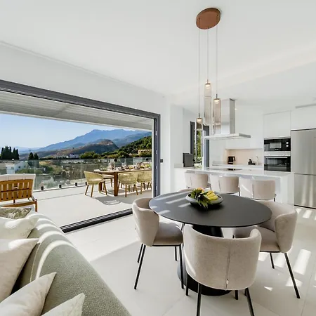 Hotel Duplex Penthouse Rooftop Jacuzzi Terrace Views Marbella
