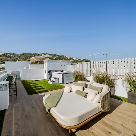 Duplex Penthouse Rooftop Jacuzzi Terrace Views Hotel