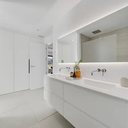 Duplex Penthouse Rooftop Jacuzzi Terrace Views Hotel *