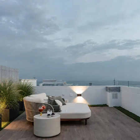Duplex Penthouse Rooftop Jacuzzi Terrace Views