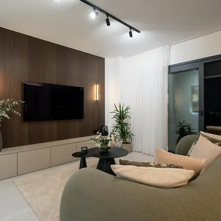 Duplex Penthouse Rooftop Jacuzzi Terrace Views Hotel Marbella