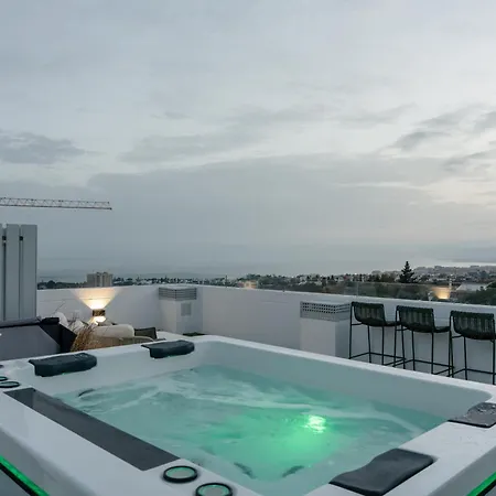 Duplex Penthouse Rooftop Jacuzzi Terrace Views * Marbella
