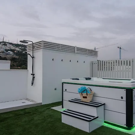 Duplex Penthouse Rooftop Jacuzzi Terrace Views