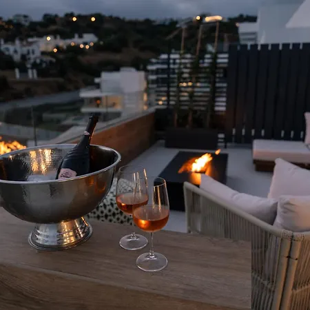 Duplex Penthouse Rooftop Jacuzzi Terrace Views Hotel *
