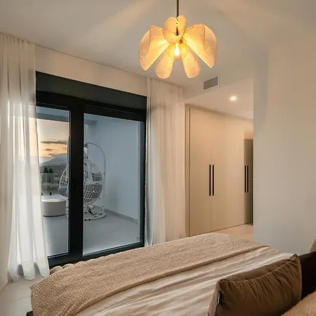 Duplex Penthouse Rooftop Jacuzzi Terrace Views Hotel *