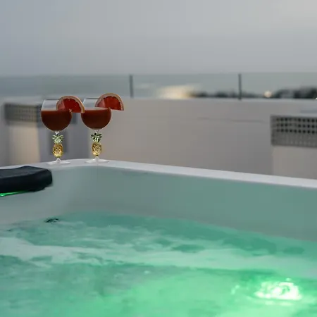 Duplex Penthouse Rooftop Jacuzzi Terrace Views Hotel